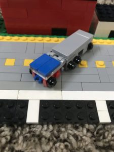 Lego Mini Transformers Bumblebee and Optimus Prime - 1